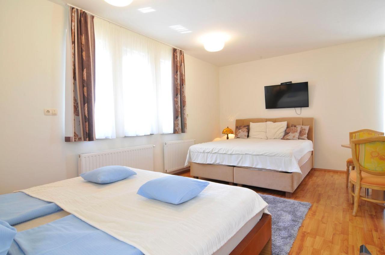 Farkas Apartman Siofok Exterior photo
